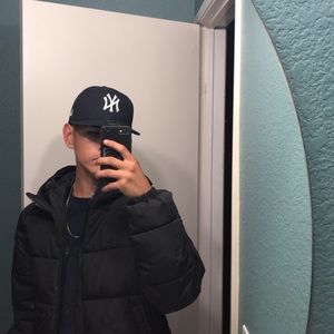 Meet your Posher, Cesar